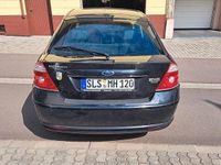 Gebraucht Ford Mondeo Ghia 145 PS (106 kW) 2005 Schwarz Limousine