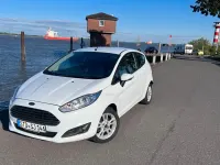 Gebraucht Ford Fiesta 60 PS (44 kW) 2015 Weiß Kleinwagen