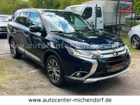 Begagnad Mitsubishi Outlander Plus 150 HK (110 kW) 2017 Blå SUV