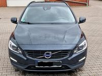 Gebraucht Volvo V60 Momentum 150 PS (110 kW) 2016 Grau Kombi