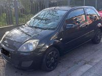 Gebraucht Ford Fiesta Ambiente 69 PS (50 kW) 2008 Schwarz Kleinwagen