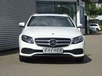 Gebraucht Mercedes E250 Avantgarde 211 PS (155 kW) 2017 Polarweiss  unilack Kombi