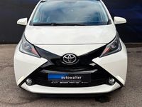 Gebraucht Toyota Aygo X-play 69 PS (50 kW) 2018 Weiß Kleinwagen