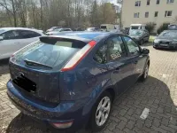 Gebraucht Ford Focus 101 PS (74 kW) 2009 Blau Limousine