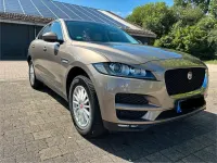Gebraucht Jaguar F-Pace Portfolio 179 PS (131 kW) 2017 Gold SUV