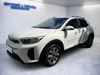 Gebraucht Kia Stonic Spirit 101 PS (74 kW) 2022 Weiß SUV