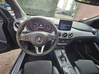 Gebraucht Mercedes B200 136 PS (100 kW) 2017 Blau Van / Kleinbus