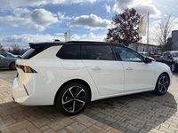 Neu Opel Astra 131 PS (96 kW) 2025 Arktis weiß / dach schw... Kombi