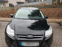 Gebraucht Ford Focus Trend 125 PS (91 kW) 2014 Schwarz Kombi