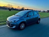 Gebraucht Hyundai ix20 Classic 90 PS (66 kW) 2016 Grau Kleinwagen