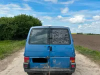 Second-hand VW Transporter 102 CP (75 kW) 1999 Albastru Van