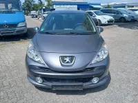 Gebraucht Peugeot 207 95 PS (69 kW) 2009 Grau Limousine
