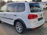 Gebraucht VW Touran Cross 140 PS (102 kW) 2015 Weiß Van / Kleinbus