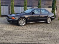 Gebraucht BMW 523 170 PS (125 kW) 1999 Schwarz Limousine