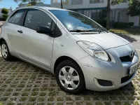 Gebraucht Toyota Yaris 69 PS (50 kW) 2009 Silber Kleinwagen