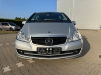 Gebraucht Mercedes A180 116 PS (85 kW) 2010 Silber Van / Kleinbus