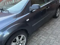 Używany Ford Focus 109 KM (80 kW) 2006 Szary Sedan/Limuzyna