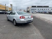 Gebraucht VW Passat Highline 160 PS (117 kW) 2008 Silber Limousine