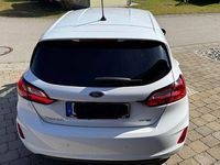 Gebraucht Ford Fiesta Titanium 125 PS (91 kW) 2022 Weiß Kleinwagen
