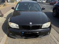 Gebraucht BMW 118 122 PS (89 kW) 2005 Schwarz Kleinwagen