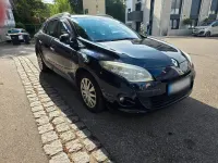 Gebraucht Renault Mégane GrandTour Dynamique 131 PS (96 kW) 2011 Blau Kombi
