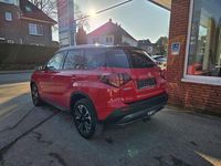 Gebraucht Suzuki Vitara Comfort 140 PS (102 kW) 2019 Rot SUV