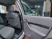 Gebraucht Ford Focus Ghia 116 PS (85 kW) 2000 Silber Limousine