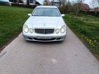 Gebraucht Mercedes E220 150 PS (110 kW) 2002 Silber Limousine