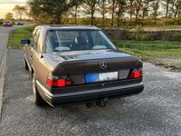 Gebraucht Mercedes 200 75 PS (55 kW) 1993 Andere farben Limousine