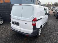 Gebraucht Ford Transit Trend 75 PS (55 kW) 2017 Frostweiß Van / Kleinbus