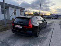 Gebraucht Volvo V60 Core 197 PS (144 kW) 2023 Schwarz Kombi