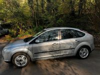 Second-hand Ford Focus 101 CP (74 kW) 2007 Argintiu Berlinǎ