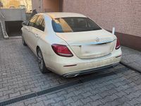 Gebraucht Mercedes E200 160 PS (117 kW) 2019 Limousine