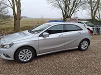 Gebraucht Mercedes A180 122 PS (89 kW) 2014 Silber Kleinwagen