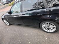 Gebraucht BMW 318 143 PS (105 kW) 2008 Schwarz Kombi