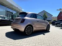 Gebraucht Fiat 500e La Prima 86 kW (118 PS) 2026 Rose gold metallic Kleinwagen