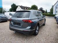 Gebraucht VW Tiguan Allspace Life 150 PS (110 kW) 2023 Platinum grey SUV