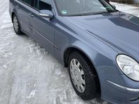Gebraucht Mercedes E280 Avantgarde 193 PS (141 kW) 2006 Blau Kombi
