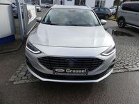 Gebraucht Ford Focus Titanium 120 PS (88 kW) 2022 Silber Limousine