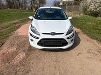 Gebraucht Ford Fiesta 82 PS (60 kW) 2011 Weiß Kleinwagen