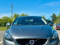 Gebraucht Volvo V40 114 PS (83 kW) 2014 Andere farben Limousine