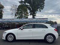 Gebraucht Mercedes A160 109 PS (80 kW) 2019 Weiß Limousine