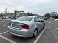 Gebraucht BMW 318 143 PS (105 kW) 2008 Silber Limousine