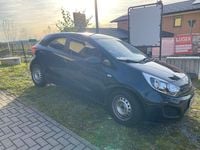 Używany Kia Rio 86 KM (63 kW) 2014 Niebieski Sedan/Limuzyna
