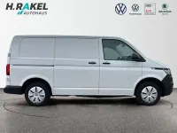 Gebraucht VW T6.1 90 PS (66 kW) 2022 Weiss Van