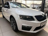 Gebraucht Skoda Octavia RS 184 PS (135 kW) 2015 Weiß Kleinwagen