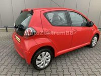 Gebraucht Toyota Aygo Cool 68 PS (50 kW) 2012 Rot Kleinwagen
