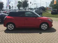 Neu Suzuki Swift Comfort 82 PS (60 kW) 2026 Burning red/super black pearl Kleinwagen