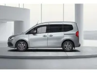 Gebraucht Mercedes T180 Style 131 PS (96 kW) 2022 Silber Van / Kleinbus