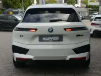 Gebraucht BMW iX 455 kW (619 PS) 2023 Mineralweiã SUV